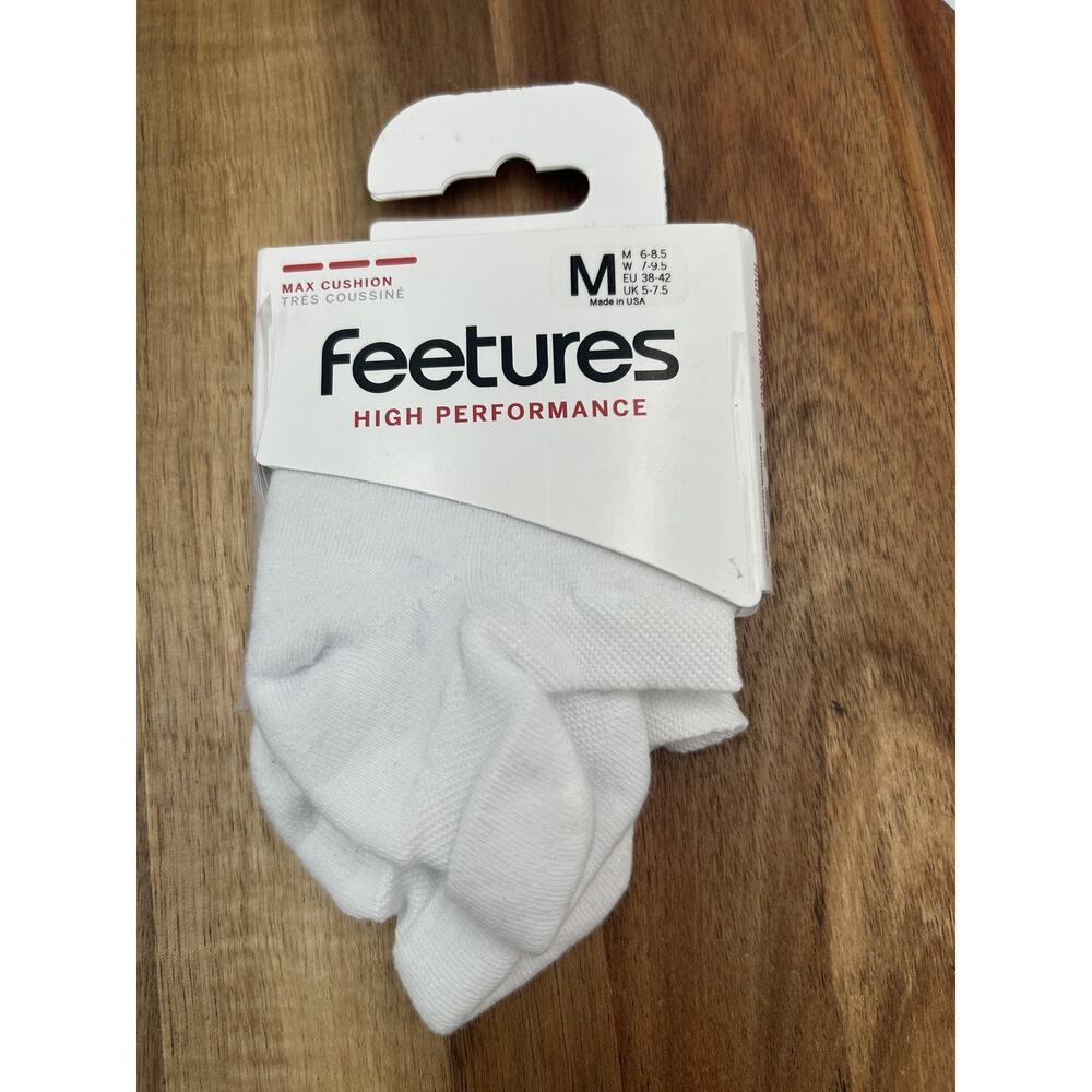 Feetures High Performance Socks Elite Medium White Ultra Light No Show Athletic